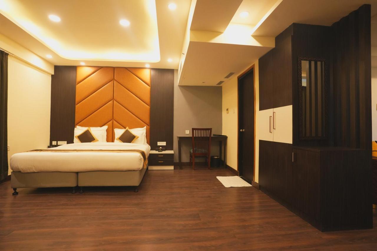 Hotel Cp Palace Patna  Exterior photo