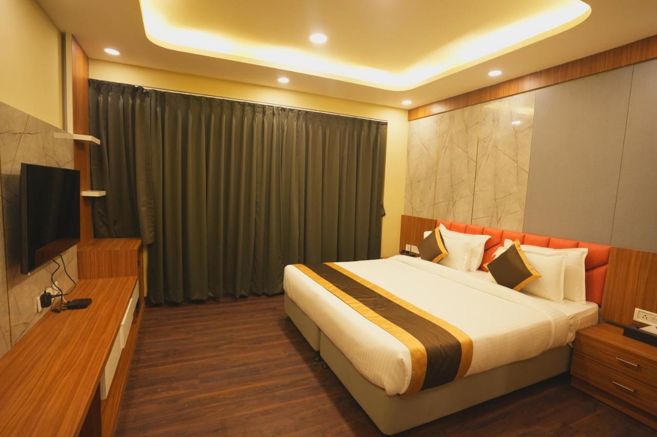 Hotel Cp Palace Patna  Exterior photo