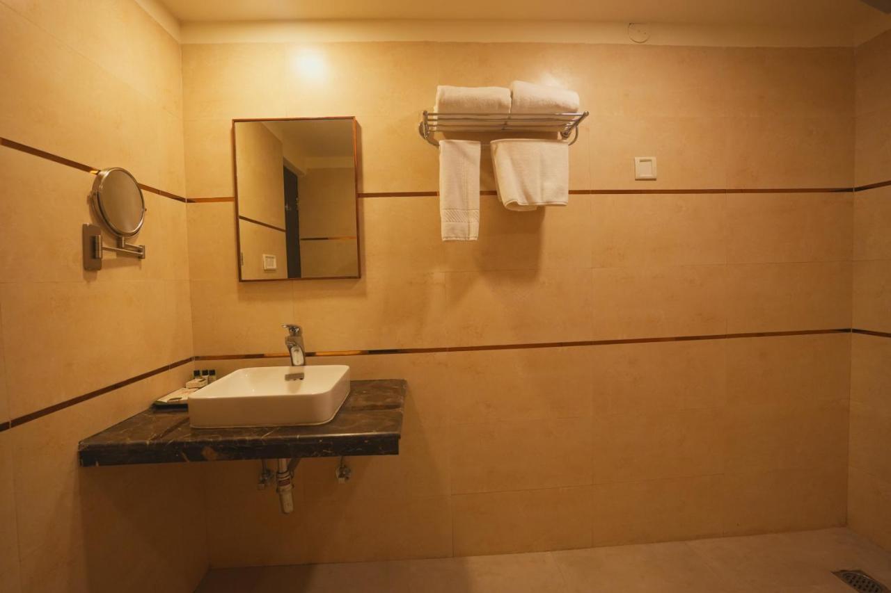 Hotel Cp Palace Patna  Exterior photo